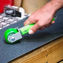 MOB GRIP TAPE ROLLER -Negozio Di Pattini 2mob grip tape roller 1